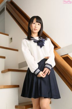 舌尖伸入湿嫩蜜汁呻吟动图